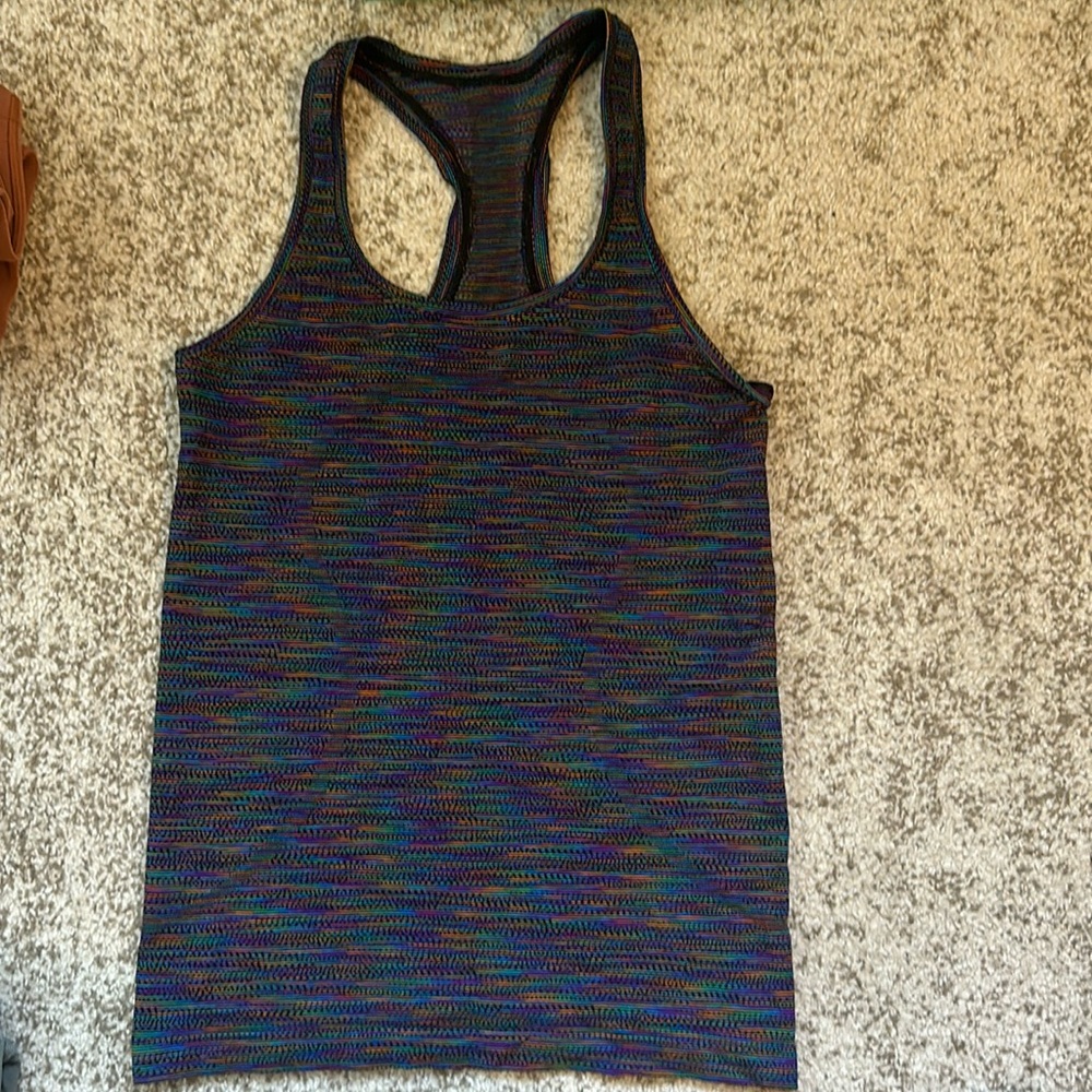 Lululemon size 8 run swiftly rainbow tank